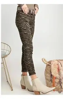 🆕Easel Distress Faded Olive Zebra Print Skinny Pants🆕