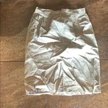 Women’s gray pencil skirt 10