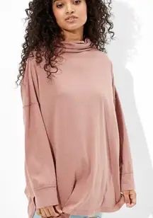 ✨ AE Long Sleeve Mock Neck T-Shirt✨