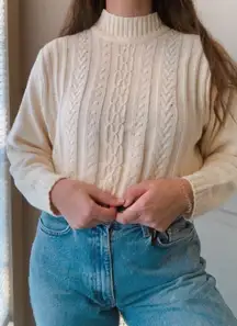 VINTAGE WHITE KNIT SWEATER MOCKNECK TURTLENECK CREAM