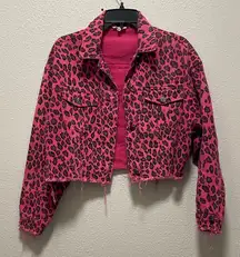 Main Strip Pink leopard print cropped denim jacket