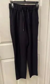 Lululemon Women's Black Athletic Pants size 2