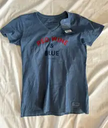 327 NWT Life Is Good Red Wine and Blue T shirt Minimalist American XS