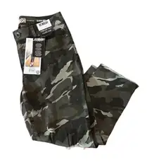 NWT Rewash Camo Ripped‎ Jeans Size 13/31