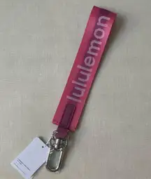 Lululemon Never Lost Keychain Wordmark - Sakura Pink/Washed Mauve/White