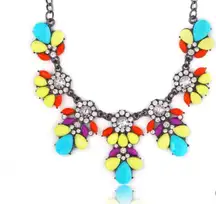 Resin Gems and Rhinestone Summer Style Flowers High Fashion Necklace