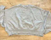 Nike Women's Light Gray Oversized Crew Neck Sweatshirt M