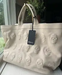 IO PELLE Italian Leather 3D Skull Weekender Tote Latte XL NWT
