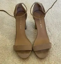 Madden Girl Bella nude heels open toe block heel faux tan suede size 7.5
