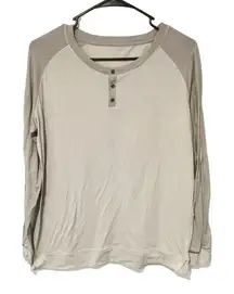 Lululemon Women's Runamuck Size 6 Gray Striped Henley Top Long‎ Sleeve Athletic