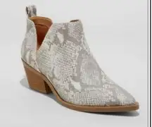 Women's Cari Snake Skin Print Cut‎ Out Ankle Bootie Gray Universal Thread Sz 8.5