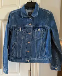 New! GAP Women's Denim Jacket Small Blue Button-Front Casual Short Coat