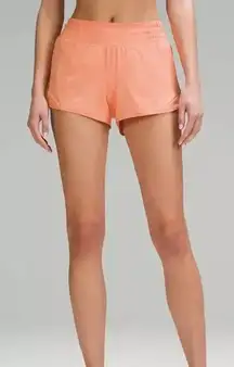 NWT Lululemon‎ Hotty Hot Low-Rise Lined Short 2.5" - MSRP $68
