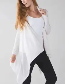 Lululemon universal wrap in ivory