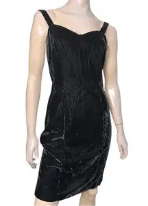 Saks Fifth Avenue Vintage Women’s 6 Black Crushed Velvet Sweetheart Neck Dress