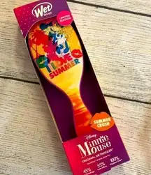 Disney NWT wet brush  special edition