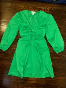 princess polly green kenzie mini dress Another Kenzie Mini Dress slay Never getting sick of this outfit! Tap to shop our Kenzie Mini Dress Green, as seen on @avabizzell