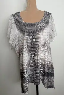 Chic Monochrome Women's Blouse