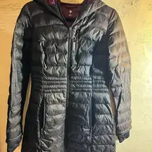 Black Quilted Puffer Jacket with Hood and Mid-Length Design