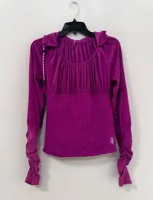 Free People  FP MOVEMENT Look Within Layer In Magenta Disco Size S