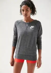 Nike Gym Vintage Crew Lightweight Sweatshirt Long Sleeve Top Women’s Medium Grey