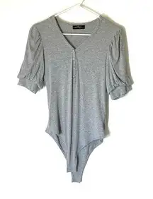 Boutique On Twelfth Gray Ribbed Puff Short Sleeve Pearl Detail Bodysuit Size Med