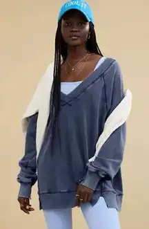 Aerie V neck sweater