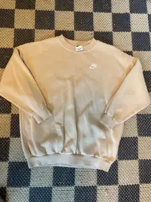 Girls medium, Nike beige sweatshirt