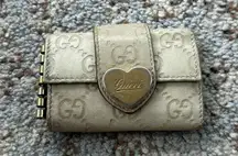 GUCCI Heart Leather Embossed 6 Key Holder Guccissima Beige Gold