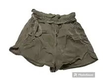 ✨Express Extreme High Rise Green Shorts✨