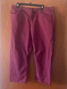 Liz Claiborne  Size 14 Burgundy Capri’s. In good pre-owned condition.