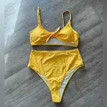 AMAZON polka dot high waist swimming set💛