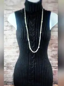 Star City sleeveless turtleneck top size small