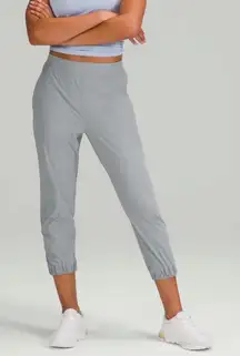 Lululemon Adapted State High-Rise Jogger Crop
Rhino Grey size 0