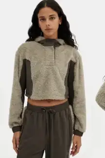 GIRLFRIEND COLLECTIVE- Fleece Cropped Anorak Kalamata Flextrack Ruched Pant Set