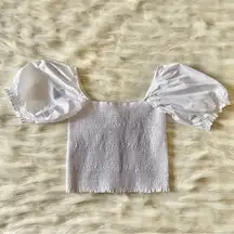 Olivaceous White Puff Sleeve Smocked Cropped Top Sz S