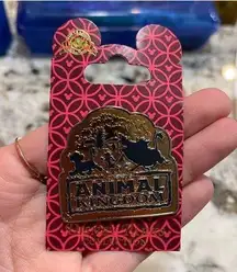 2018 Disneys Animal Kingdom Gold Lion
King pin