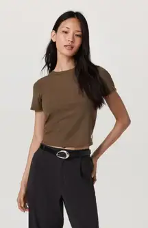 Vuori Pose Fitted Tee Brown Ribbed Size XS Athletic Athleisure Loungewear Fall