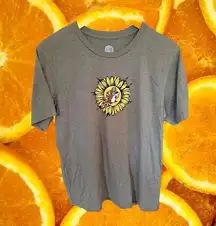 Buc Ee's Sunflower Be Happy Shirt‎ Size Large