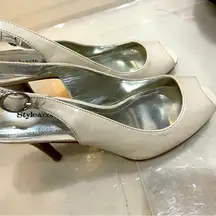 Off white peep toe sling back shoes 7 1/2