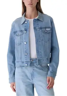 Calvin Klein NWT Light Blue Denim classic trucker Jacket size L