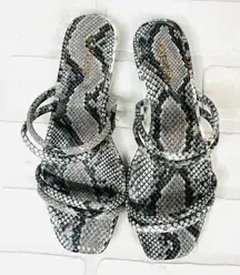 Express Sandals Snakeskin Women’s Size 6 Flat Sandals, Grey/White‎