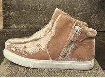 Kenneth Cole 6.5 W Gentle Souls Leather‎ Lined Zip Sneakers Blush Pink Velvet