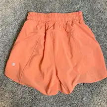 Lululemon Track That High-Rise Lined Short 5" Size 4