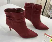 Womans XOXO Taylor Ankle Boots 6 M Maroon Side Zip Stiletto Heel Pointed Toe