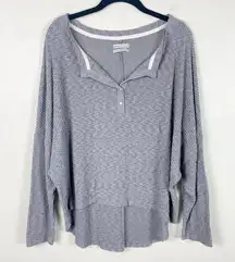 Urban Outfitters  Gray Long Sleeve Oversized Ribbed Henley Snap Front Tee