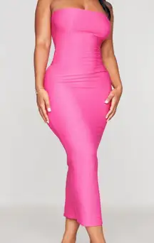 Pretty Little Thing  Hot Pink Textured Bandeau Midaxi Dress