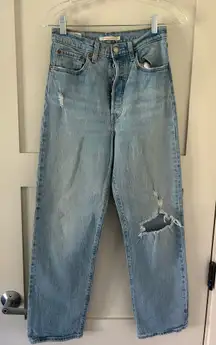 Levi’s Ribcage Straight Ankle Jeans