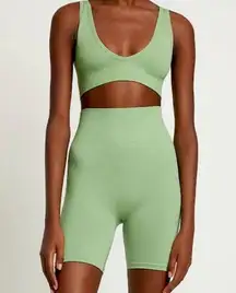 NEW WeWoreWhat Fair Green Seamless Biker Shorts