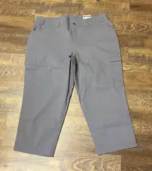 NEW Duluth Trading Co Dry On The Fly Cargo Capri Pants Womens 18 Gray Stretch
